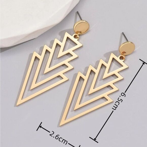 Hollow Out Geometric Drop Earrings - Picture 3 of 9